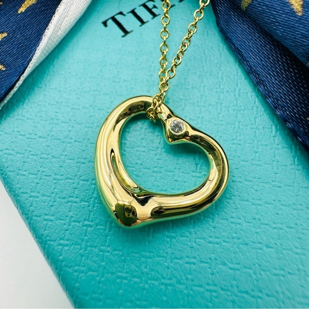 Tiffany & Co. DIAMOND 18K Gold Small Open Heart Charm Necklace with PACKAGING